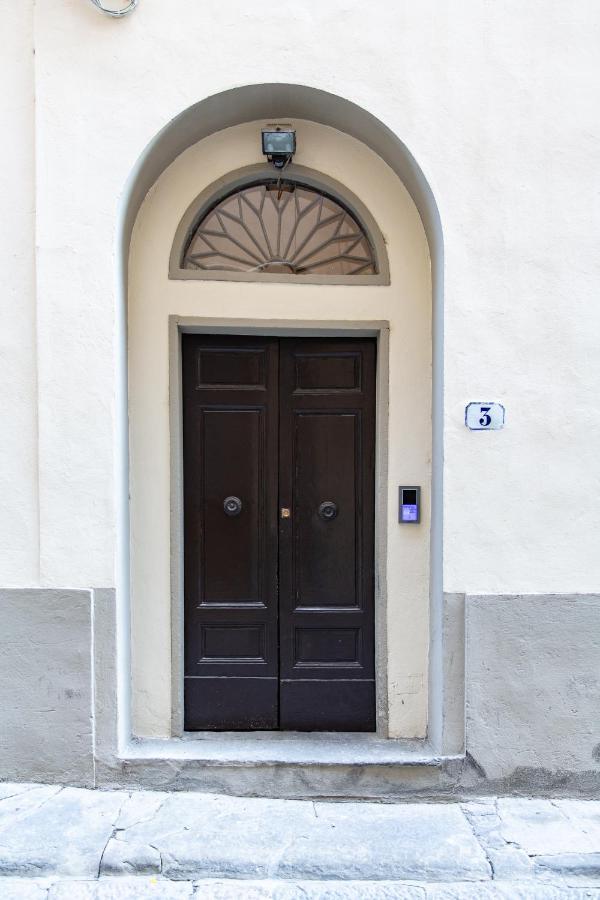 Charming Apartment By Bargello Museum Firenze Bagian luar foto